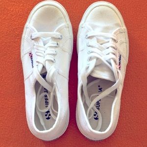 SUPERGA Cotu white canvas sneakers, womens’ size 6, good preowned condition